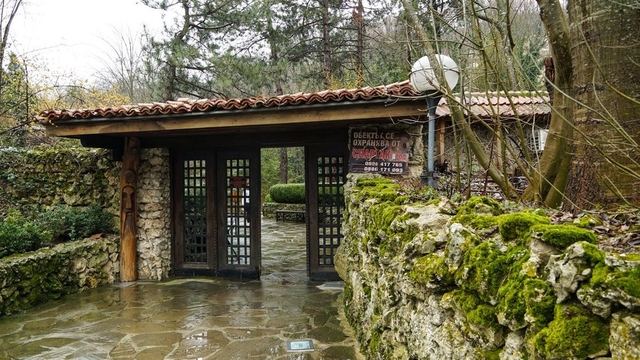 var-monasterio-de-aladzhacard-img