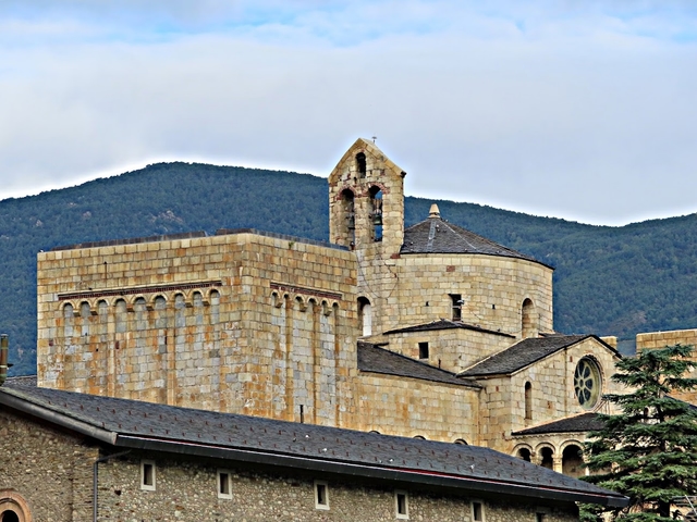 leu-palacio-de-los-obisposcard-img
