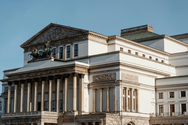 boj-teatro-de-ópera-de-burgascard-img