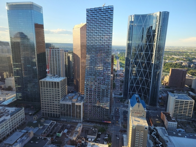 yyc-torre-de-calgarycard-img