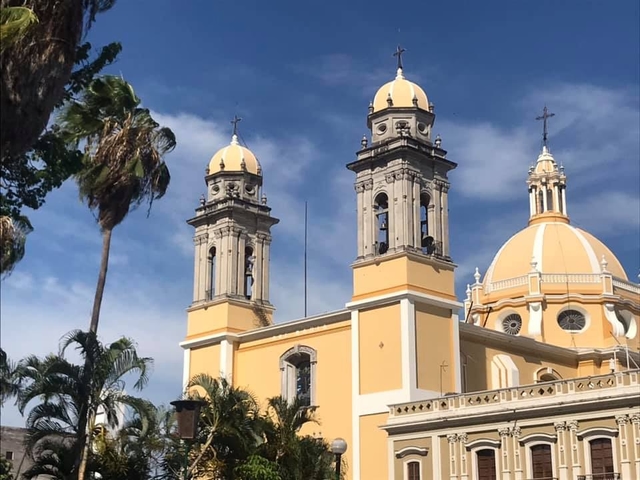 clq-catedral-de-colimacard-img