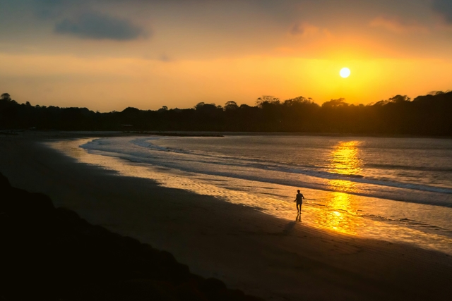 esm-playa-de-esmeraldascard-img