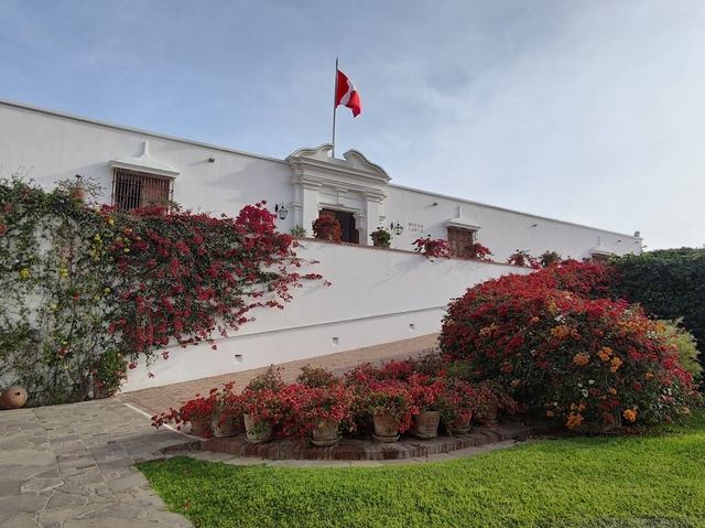 lim-museo-larcocard-img