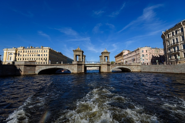arh-puente-lomonosovcard-img