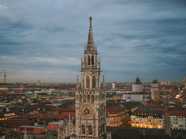 muc-marienplatzcard-img