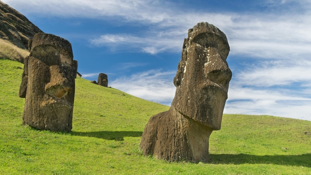 ipc-estatuas-moaicard-img