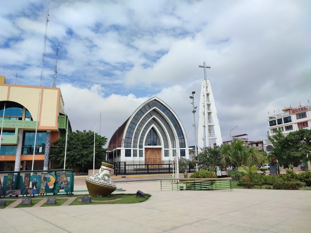 pcl-plaza-de-armas-de-pucallpacard-img