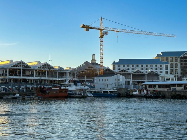 cpt-v&a-waterfrontcard-img