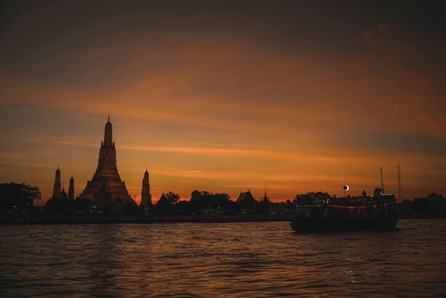 bkk-wat-aruncard-img