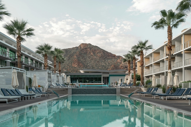 phx-monte-camelbackcard-img