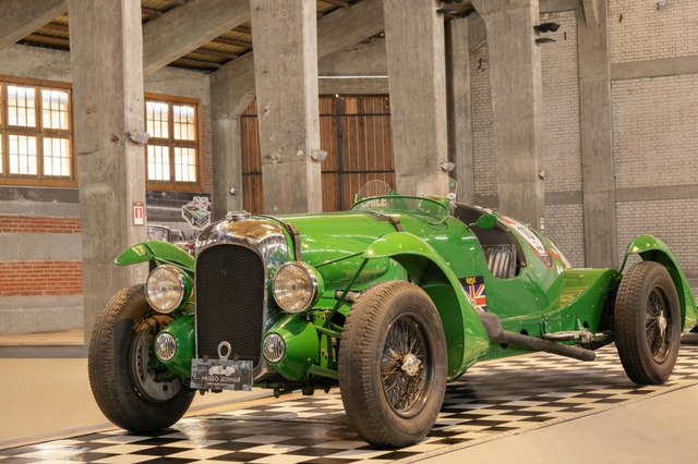 rhd-museo-del-automóvilcard-img